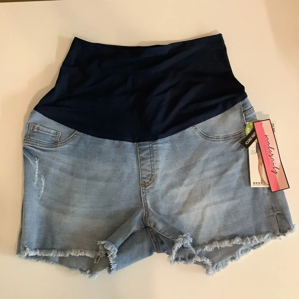 S.O.N.G. Size XL Maternity Jean Shorts Frayed with Side Slits. New With Tags